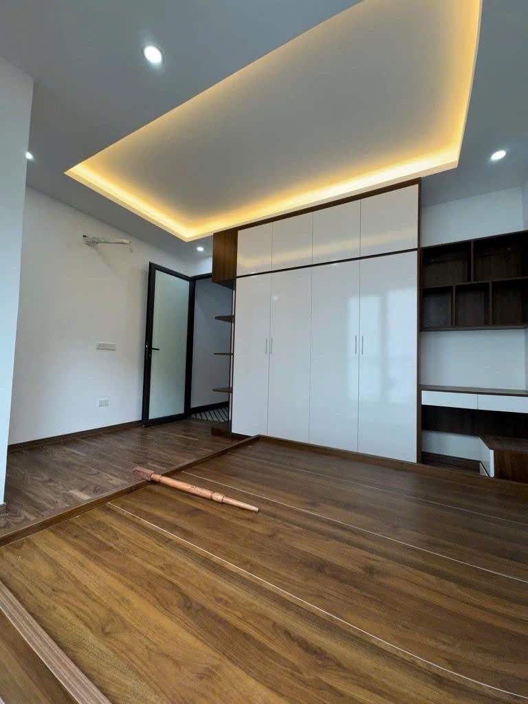 TÂN MAI, HOÀNG MAI, - 35M2  - NGÕ THÔNG – OTO ĐỖ CỔNG– TIỆN ÍCH BẠT NGÀN – NHÀ MỚI ĐÓN TẾT